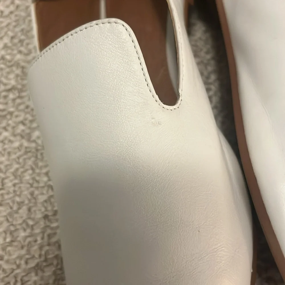 Halogen Women’s White Leather Sylvia Convertible Mule Flat Slip On Loafers 9.5